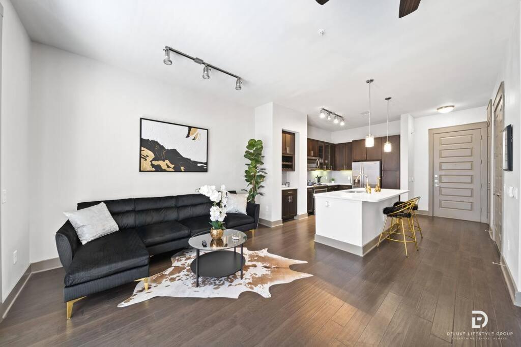 Downtown Houston Deluxe King Suite With Spa Amenities, Pool And Free Parking מראה חיצוני תמונה