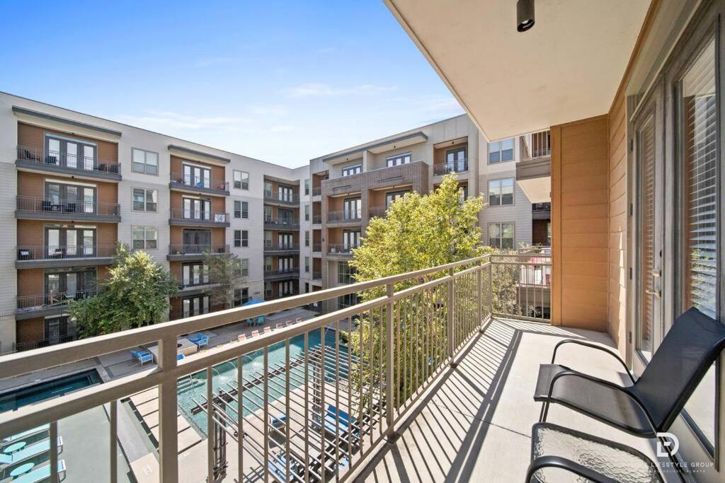 Downtown Houston Deluxe King Suite With Spa Amenities, Pool And Free Parking מראה חיצוני תמונה