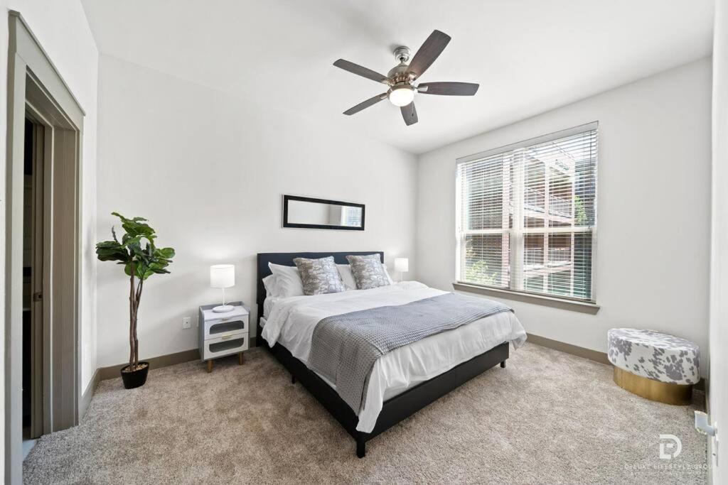 Downtown Houston Deluxe King Suite With Spa Amenities, Pool And Free Parking מראה חיצוני תמונה